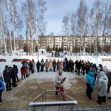 Школьная игра "Зарница" среди 4-5 классов