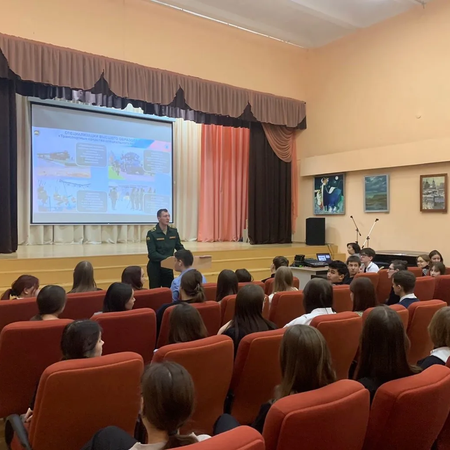 Встреча старшеклассников с представителем ТВВИКУ