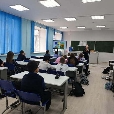 Встреча школьников с писательницей татарских сказок