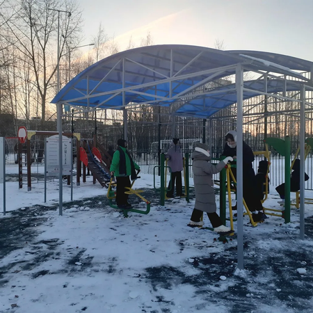 Бодрящий морозный воздух - отличное дополнение к физическим нагрузкам на улице.