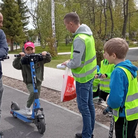 Участники флешмоба "Внимание, дети!"