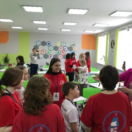 У нас в школе гости из Омска