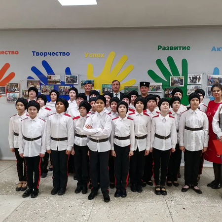 Участие в городском смотре строя и песни