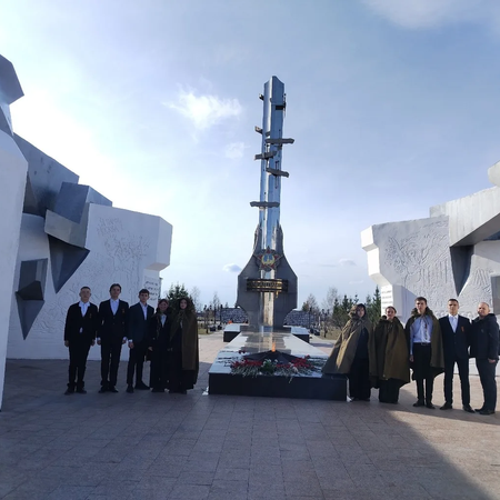 Наши ученики в почетном карауле на "Вахте Памяти"