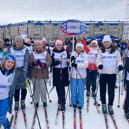 Мамы вышли на лыжню