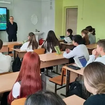 Беседы на темы «Гражданская ответственность», «Как не стать жертвой террористов и мобильных мошенников»