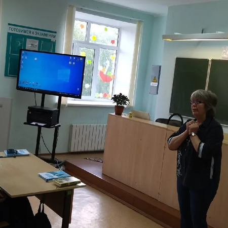 Общественный урок с поэтессой Н.И. Староненко