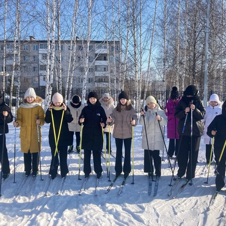 Состоялись школьные соревнования по лыжным гонкам "Обгоняя ветер"!