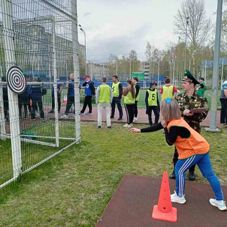 О военно-спортивной игре "Зарница"