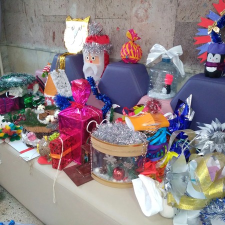 Украшаем уличную елку в рамках проекта "12 Новогодняя!"