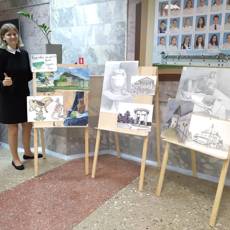 Выставка работ ученицы школы