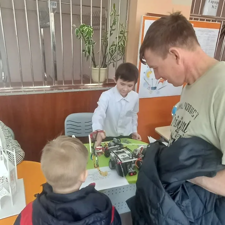 Об участниках выставки "Я - будущее России: будущее сегодня".