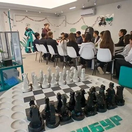 Участие в мастер-классе по созданию значков в Экодоме "Менделеев"