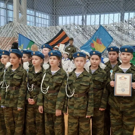 Участие в городском смотре строя и песни