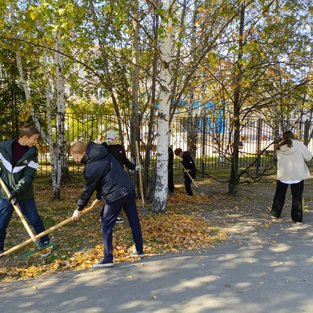 В школе прошел осенний субботник!