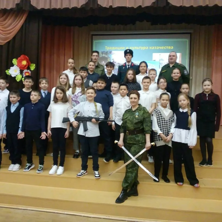 "Неслучайные встречи" казаков ТСКО с учащимися начальных классов