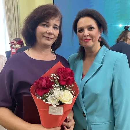 Награждение педагогических работников в рамках августовского педагогического форума