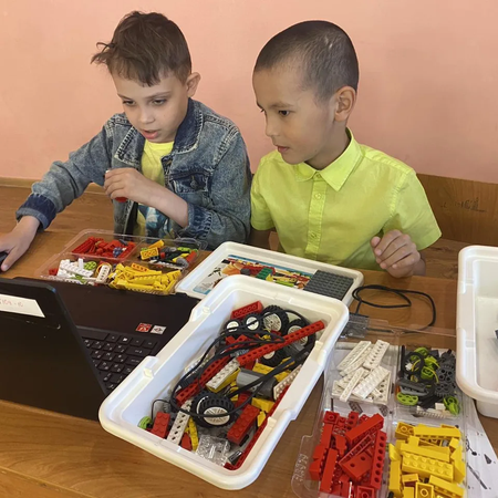 Успех наших юных робототехников на городском конкурсе "Фиксики"