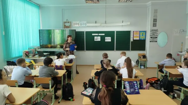 Классный час со специалистом ООО «Почта - Сервис»